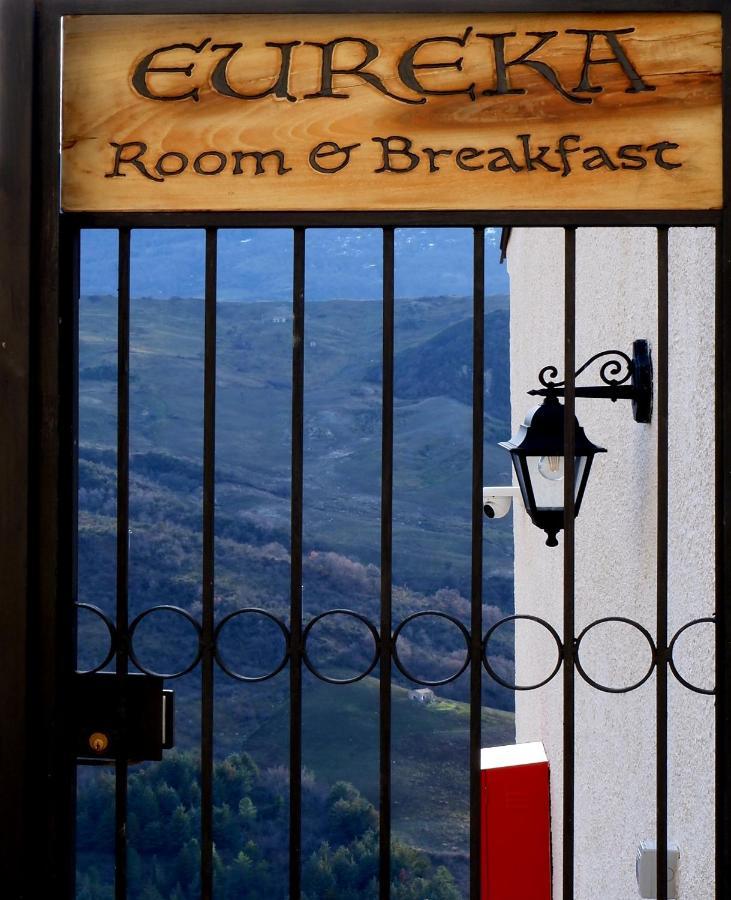 Eureka Room & Breakfast Pietrapertosa Eksteriør billede